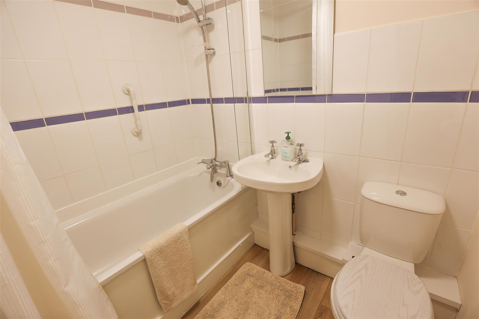 4 St. Siors Meade, Rhoose, Vale Of Glamorgan, CF62 3HY